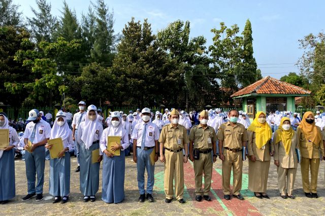 Penghargaan Siswa Berprestasi, Guru Favorit, Karyawan Favorit, Guru Berprestasi dan Karyawan Berprestasi Tahun 2022