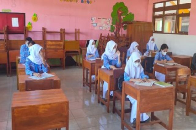 SMAN 3 Slawi Melaksanakan PTM Terbatas